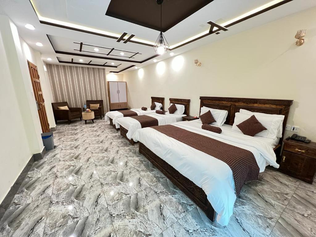 Hotel Birmingham Palace Kalam By Khan Familia Exterior foto